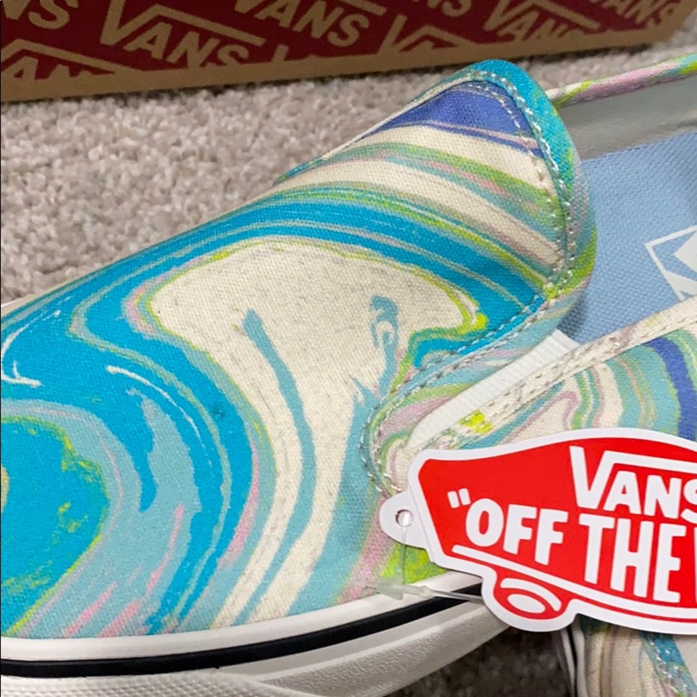 Vans - Picture 2 of 3